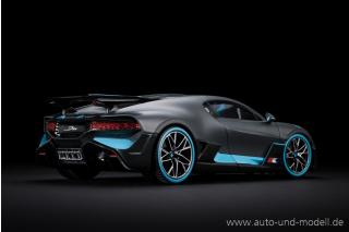 Bugatti Divo schwarz/blau Burago Metallmodell 1:18